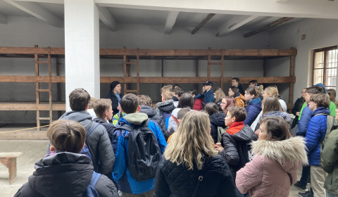 Žáci v Památníku Terezín