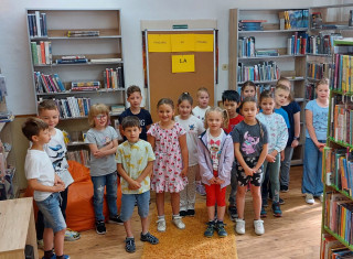 děti v knihovně