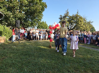 Zahájení na školní zahradě