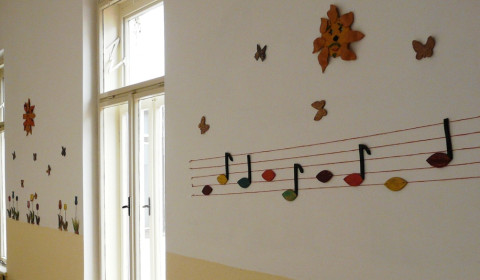 Keramická výzdoba chodeb