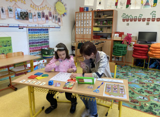 děti u zápisu do 1. třídy