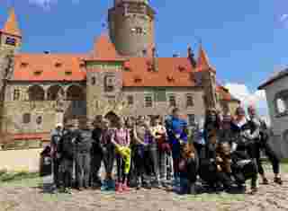 děti na hradě Bouzov