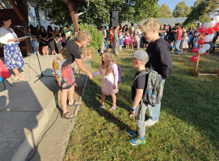 Zahájení na školní zahradě